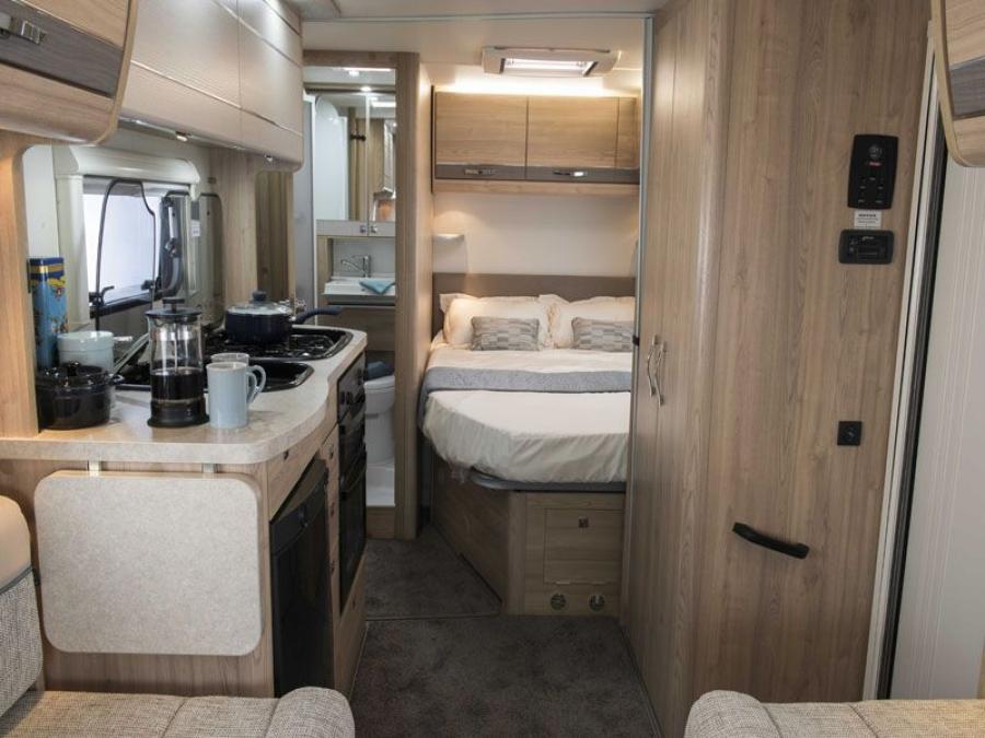 Интерьер Elddis Autoquest 155 2015 года  (фото 4 из 4)